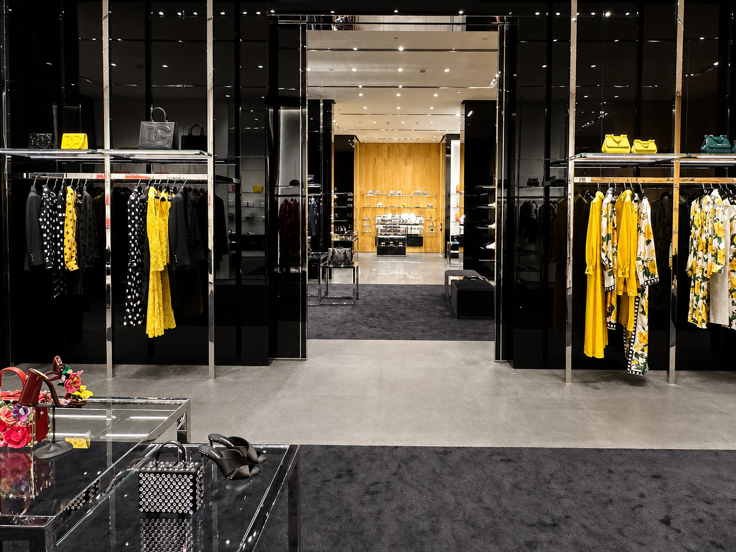 Centre image